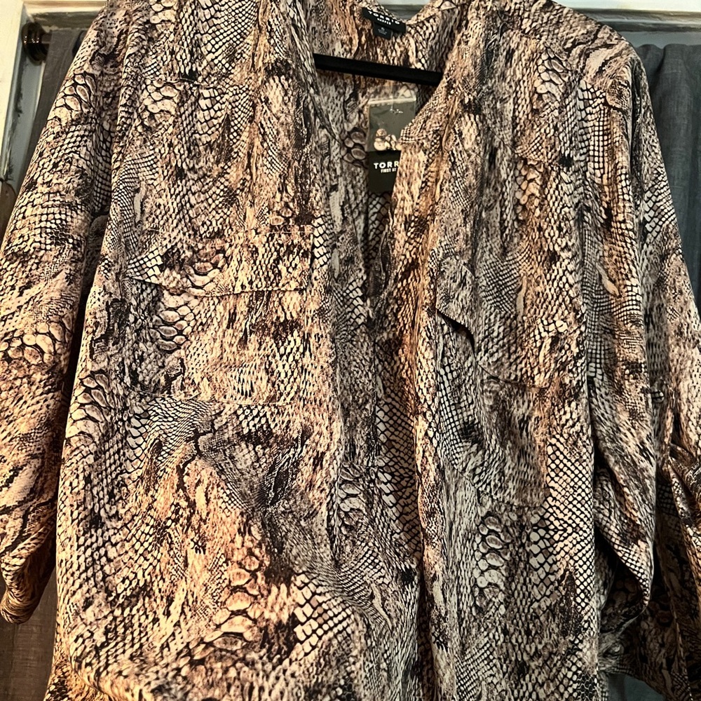 Torrid Snakeskin Button Down Tunic - Picture 2 of 4